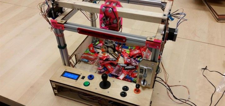 maquinita arduino 720x340 - Construye y pasa un rato divertido con esta máquina de feria