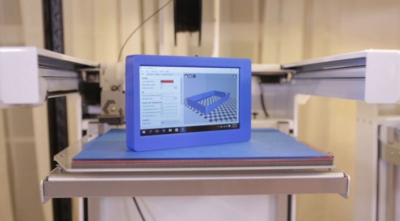 ordenador portatil impreso 3D 800x442 - Cómo imprimir en 3D un mini PC portátil