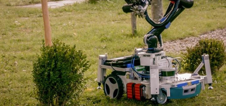 robot que cuida jardín