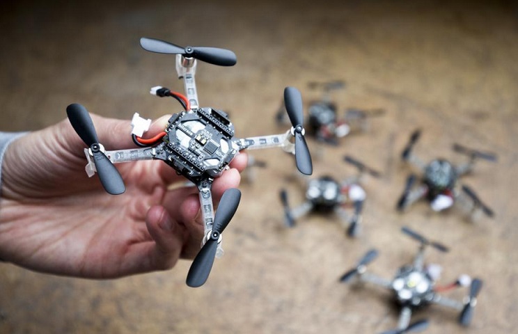 pequeños drones para ayudar a salvar vidas