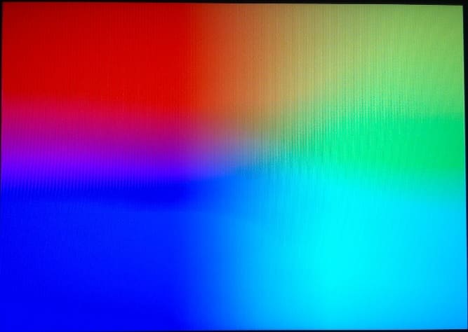 pantalla arcoiris Raspberry Pi - ¿Por qué mi Raspberry Pi no arranca? (13 consejos)